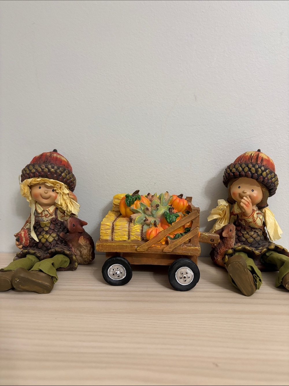 Vintage Acorn Girls & Wagon Thanksgiving Shelf sitter set